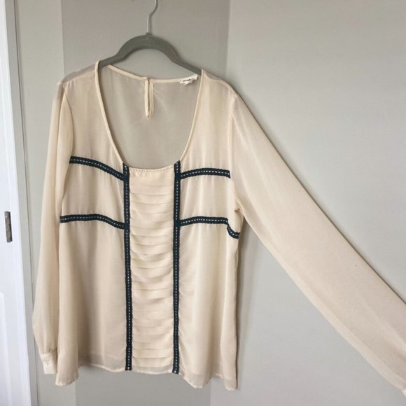 Cream Sheer Blouse with Black Lace Details [L] - Picture 2 of 6